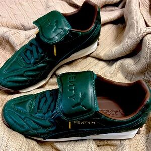 PUMA FENTY Sneakers! Rich emerald green color, Size 10